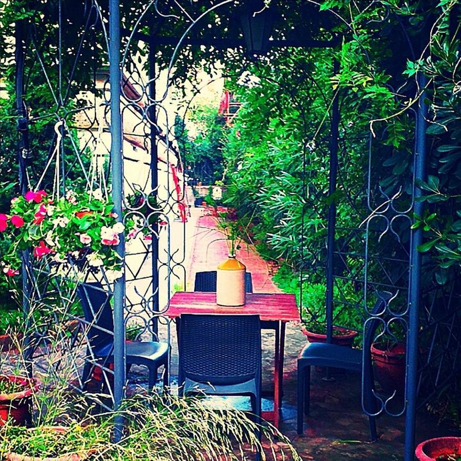Apartment Un Giardino A Due Passi Dal Mare